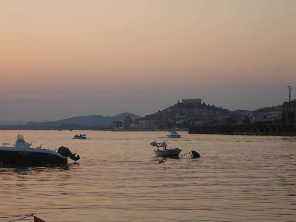 Apartment Sibenik Mandalina Екстер'єр фото